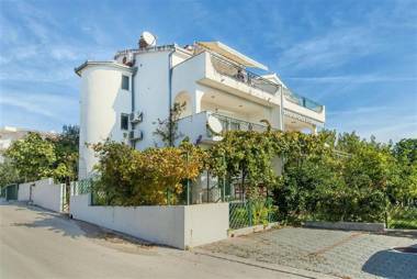 Apartment Heliodor - with parking