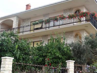 Apartments Ante - 50m from the sea