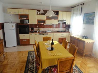 Apartment Tomi - large terrace