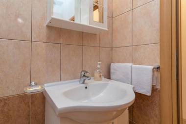 Apartments Vin - 40 m from sea