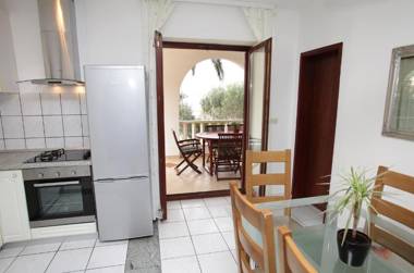 Apartment Natali - 5M from beach
