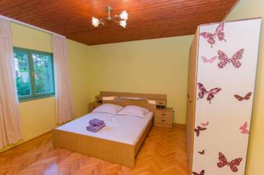Apartments Vinko - 80m from beach