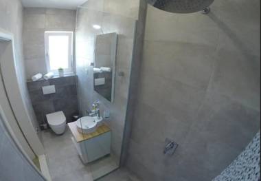 Apartment Slavena - with pool