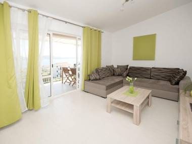 Modern Apartment in Seget Donji with Terrace