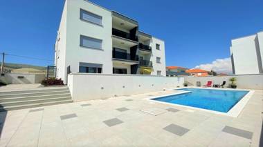 Apartment with Swimmingpool