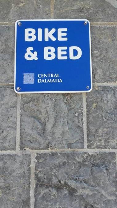 Trilj Apartman Jurika