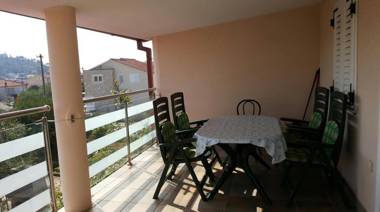 Apartment Mara Tribunj