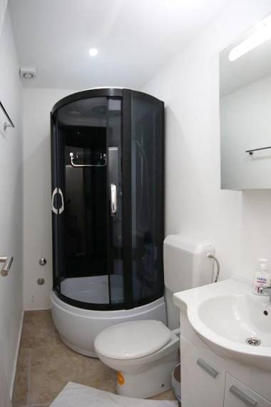 Apartmani Srima/ White house