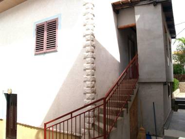 One Bedroom Apartment Alma Sleeps 4