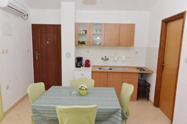 Apartments Mais Tisno