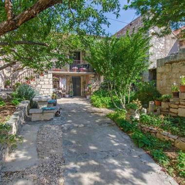 Apartments Jerkica - 50 m from sea