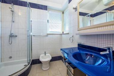 Villas Violet & Rosemary