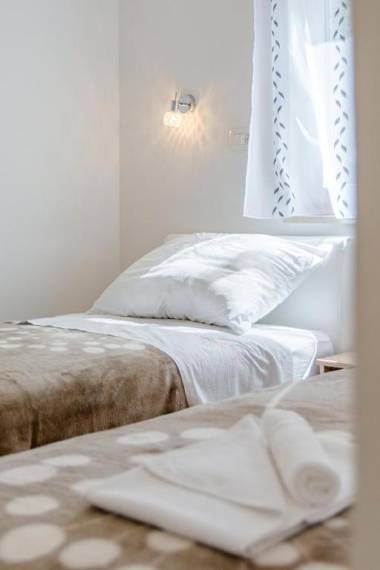 Apartments The Brothers