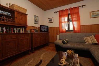 Apartment Dragi - 250 m from beach