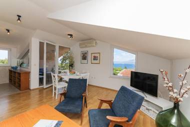 Apartment Ana - 50m from Sea