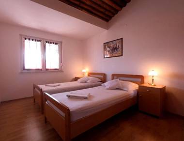 Apartments Ana - 120m from beach