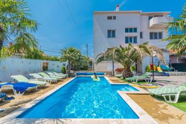 Apartments Tomo - open pool