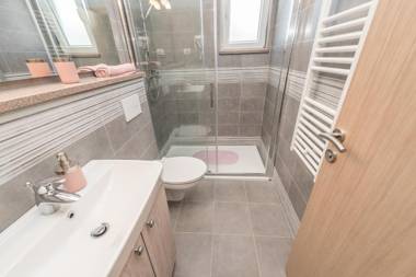 VILLA FAMILY SUKOŠAN ZADAR