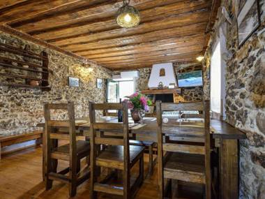 Pet-friendly Holiday Home in Sukošan with Jacuzzi