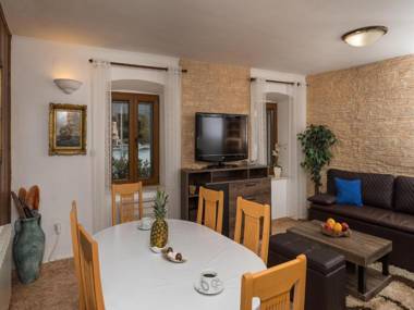 Holiday Home By The Sea - Nina & Kate