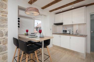 Split Inn Apartments