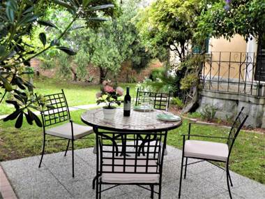 Beach City Pearls Apartments