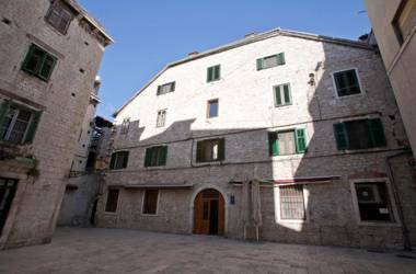 Borna and Franko Rooms