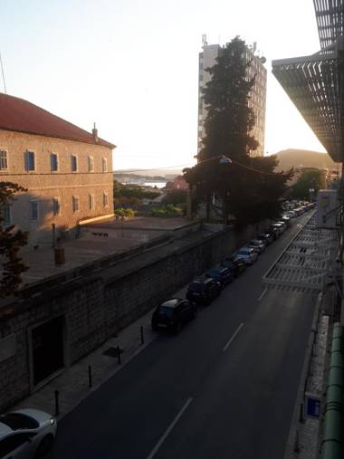 Spacious Apartment Center