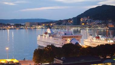 Stunning View Apartment