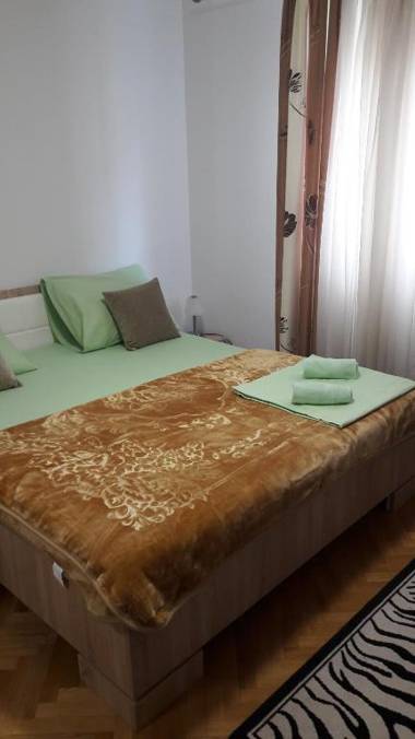 Deluxe Apartment Romana Top Centar with Balcony