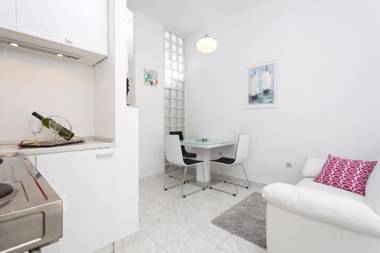 Apartment Modern Studio Near Žnjan Beach