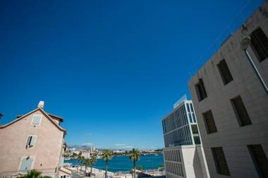 Garden Apartment Hotel