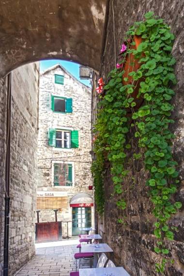 Luxury San Giovanni Apartment 2