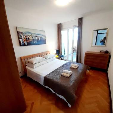 Apartment Doverska Split