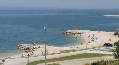 Klara Beach Apartment