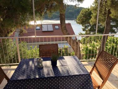 Home Vanesa - 50m from the sea