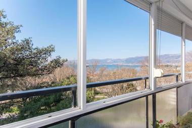 Apartment Iris Split