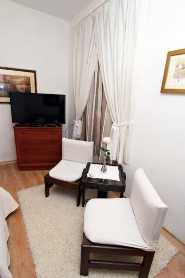 Apartment Old Town Manosa
