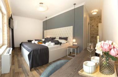 Aspalathos Residence