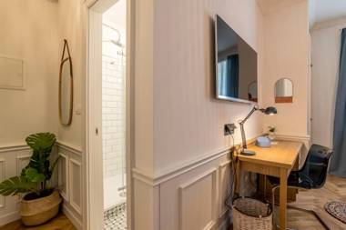 Evala luxury rooms with pool and garden