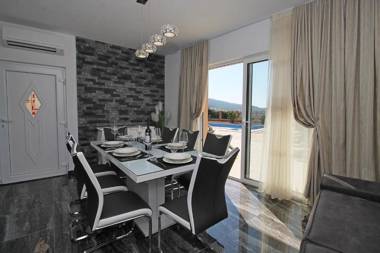 Villa Antura with private heated 50sqm pool 3 bedrooms 3 bathrooms and gym