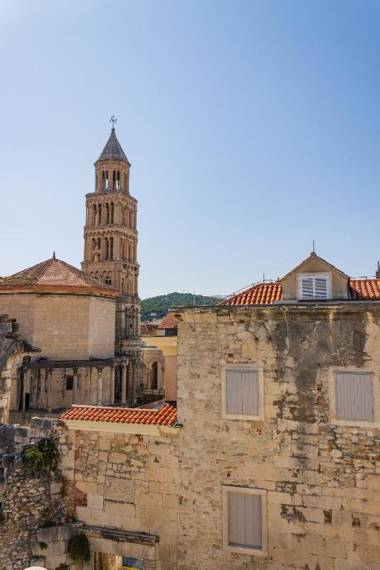 Split Palace View