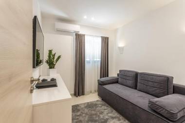 Villa VENTURA with private 45 sqm swimming pool 4 bedrooms gym game room