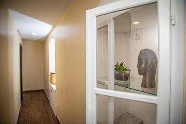 Theatre luxury rooms