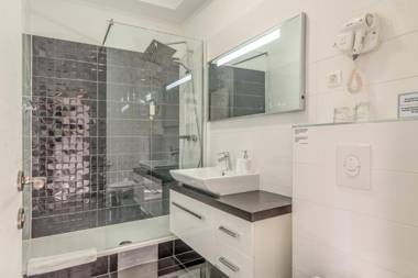 Metropole Luxury Rooms