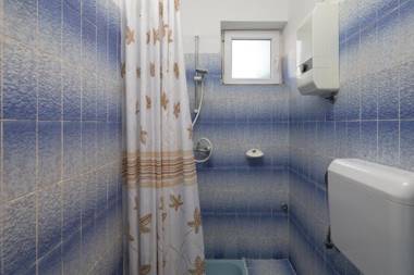 Apartments near beach Babic