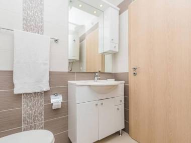 Apartment F-4 Klimno