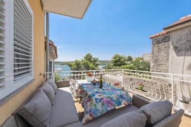 Apartments Tara Šibenik - Mandalina