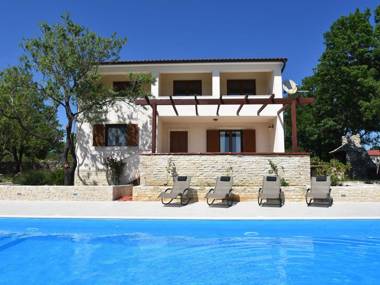 Comfortable villa with a panoramic view and private pool