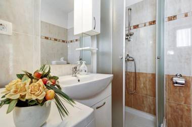 MIMA house with apartments